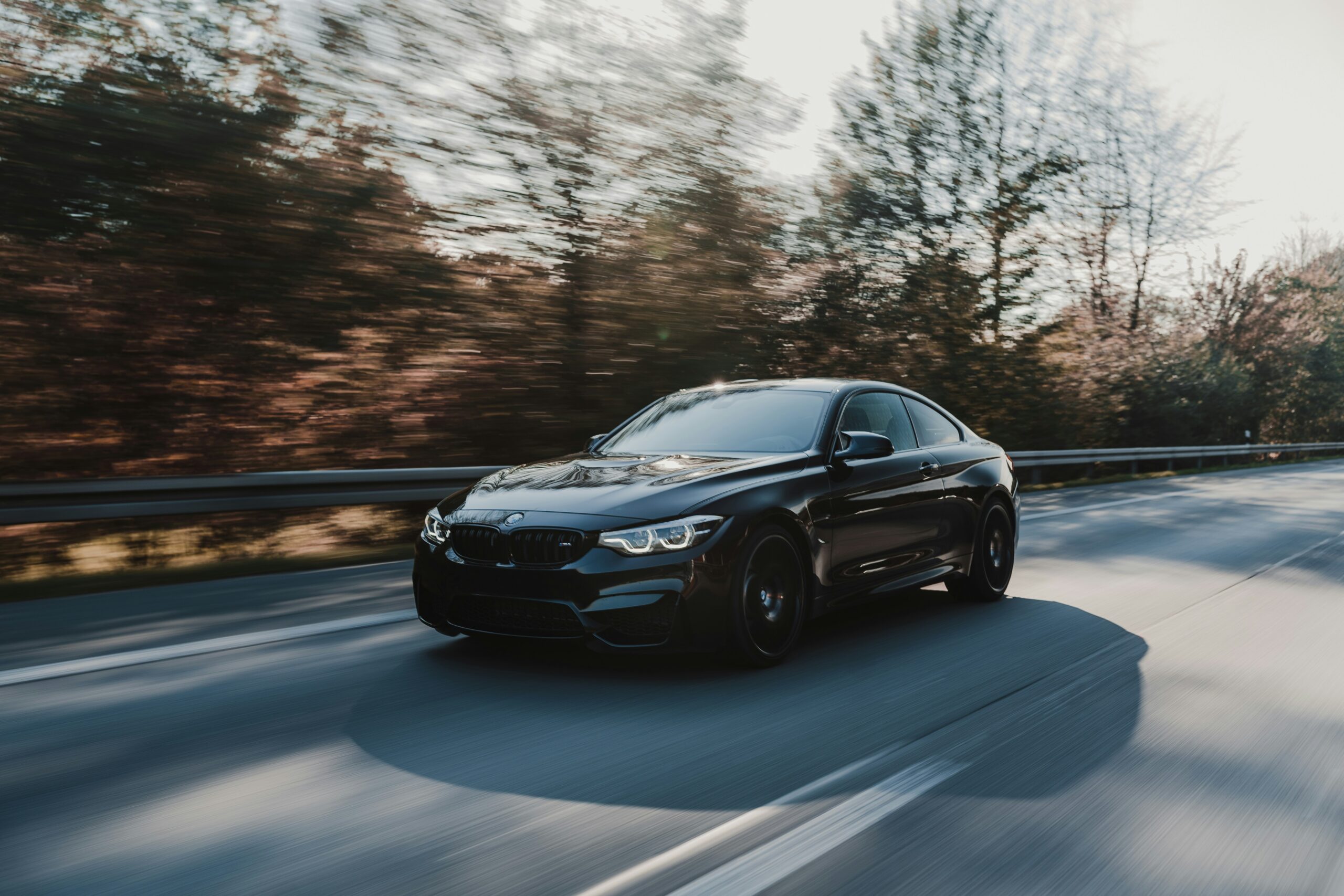 BMW – synonim luksusu i sportowego charakteru