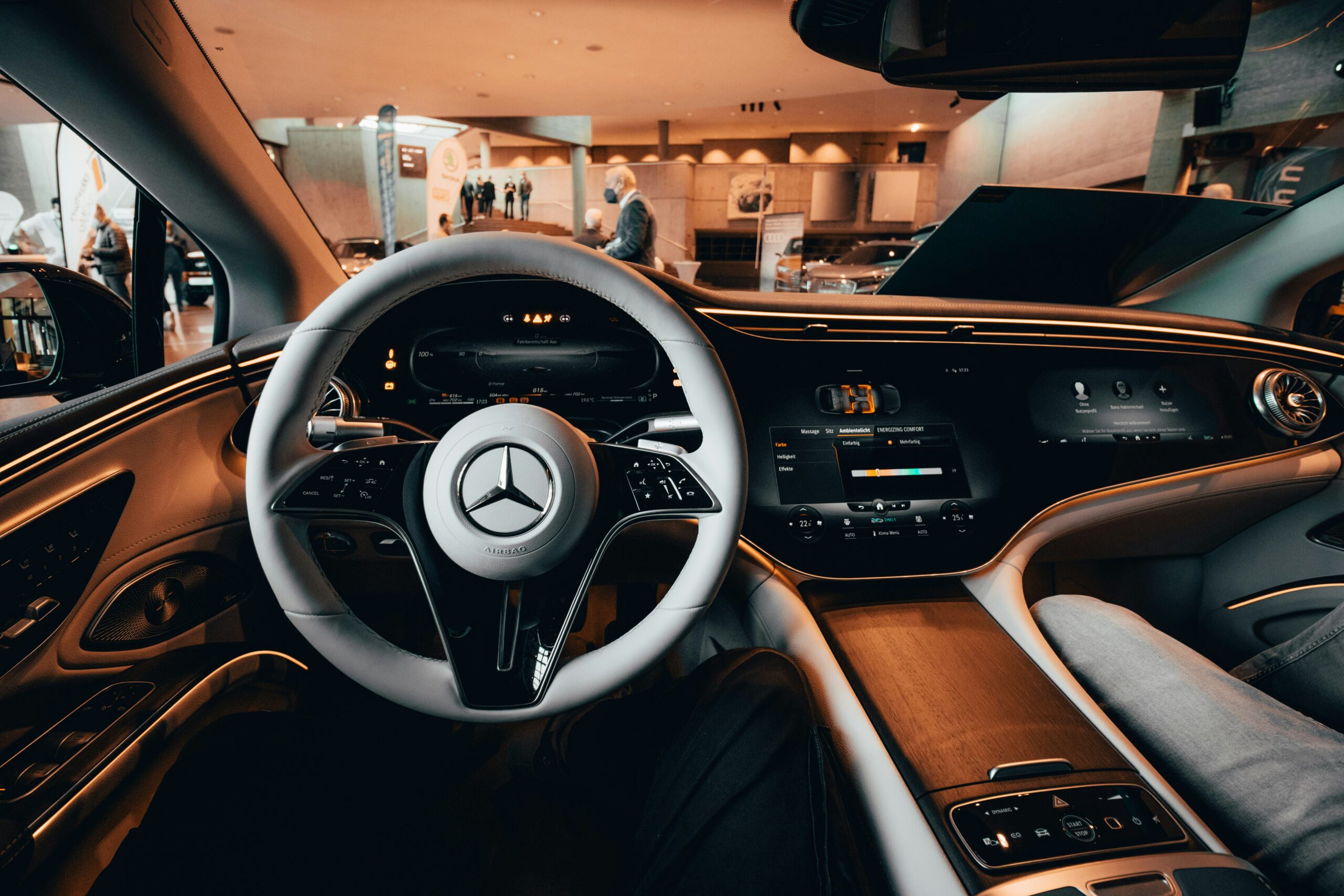 Dlaczego Mercedes S-Class to wciąż najlepszy wybór dla wymagającego kierowcy luksusowego sedana?